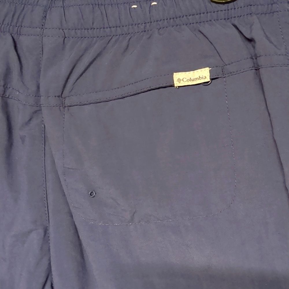 Women's Columbia Pull On Elastic Waist Waterproof Shorts Size Small - Picture 3 of 5